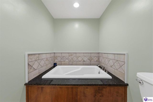 16 Brentwood Drive, Elizabethtown, KY 42701
