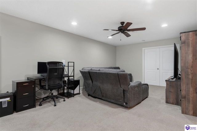 16 Brentwood Drive, Elizabethtown, KY 42701