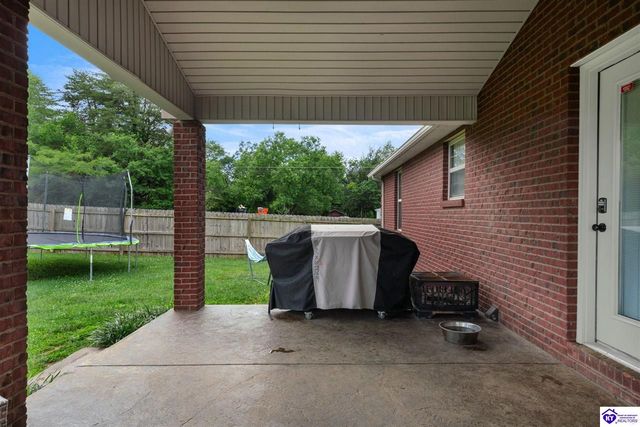 16 Brentwood Drive, Elizabethtown, KY 42701