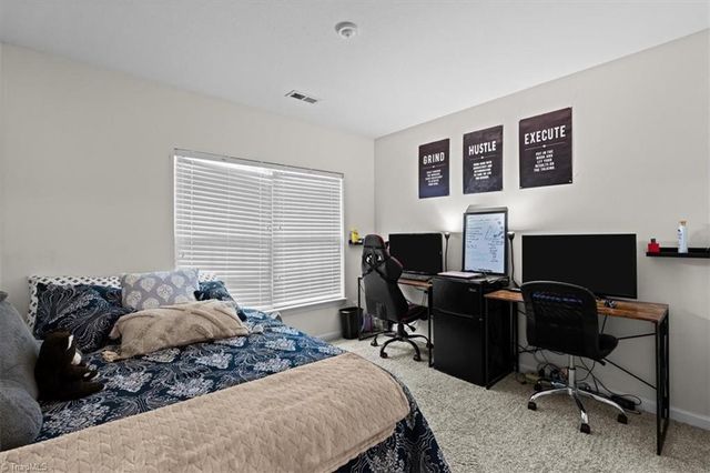 3033 Renaissance Parkway, Jamestown, NC 27282