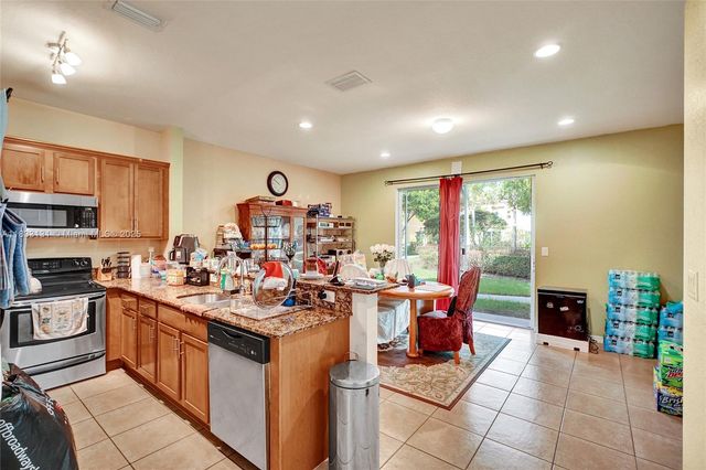8956 SW 18th St 1106, Miramar, FL 33025