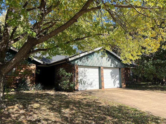 325 Cherryvale Road, Edmond, OK 73003