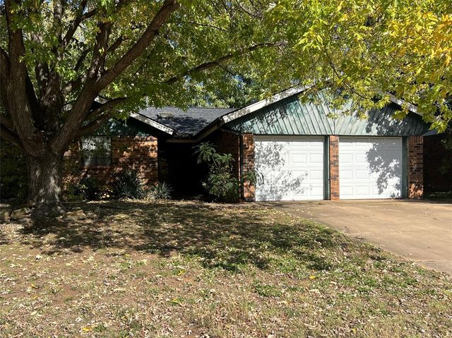 325 Cherryvale Road, Edmond, OK 73003