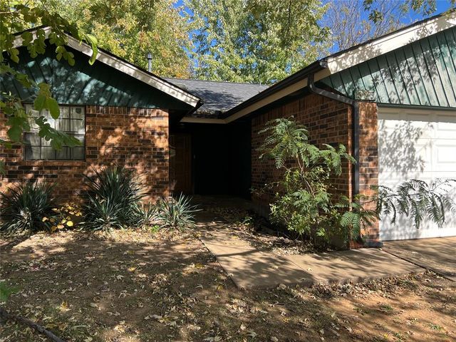 325 Cherryvale Road, Edmond, OK 73003