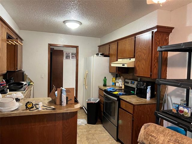 325 Cherryvale Road, Edmond, OK 73003