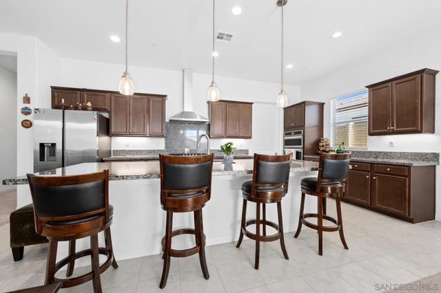 11885 Discovery Ct, Corona, CA 92883