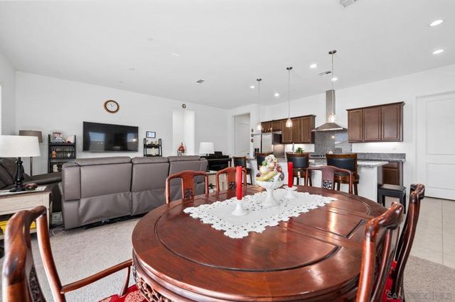 11885 Discovery Ct, Corona, CA 92883