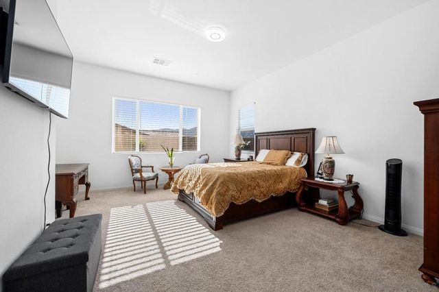 11885 Discovery Ct, Corona, CA 92883