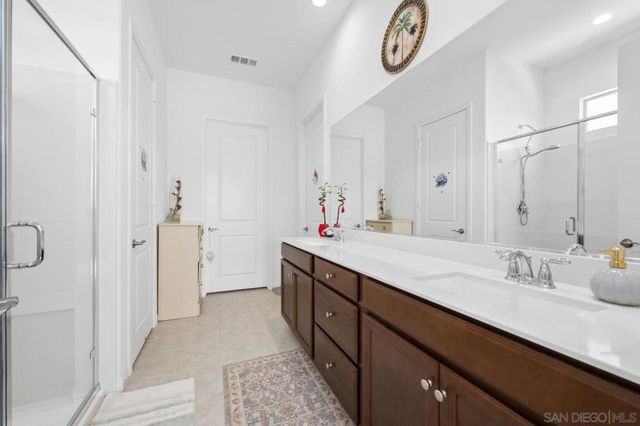 11885 Discovery Ct, Corona, CA 92883