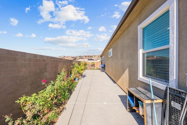 11885 Discovery Ct, Corona, CA 92883