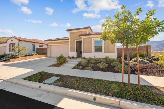 11885 Discovery Ct, Corona, CA 92883