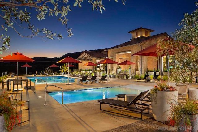 11885 Discovery Ct, Corona, CA 92883