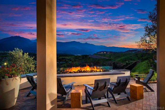 11885 Discovery Ct, Corona, CA 92883