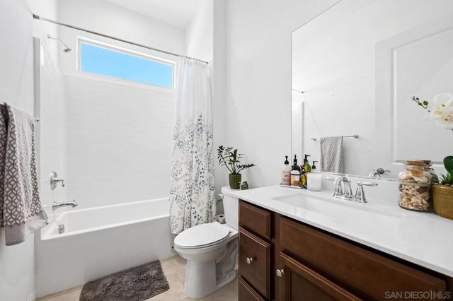 11885 Discovery Ct, Corona, CA 92883