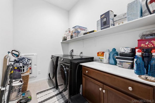 11885 Discovery Ct, Corona, CA 92883