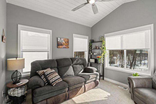 9758 Jordan Court NE, Hanover, MN 55341