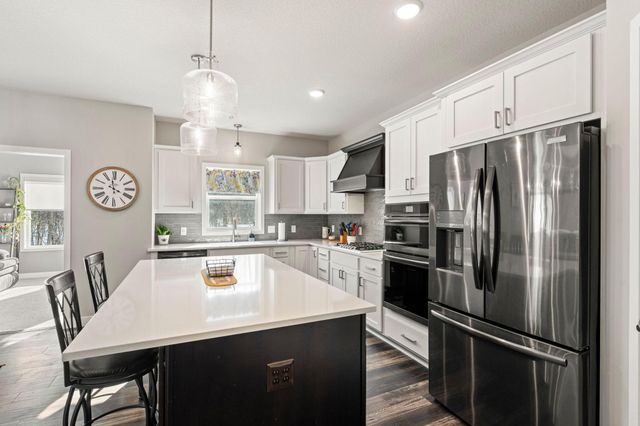 9758 Jordan Court NE, Hanover, MN 55341