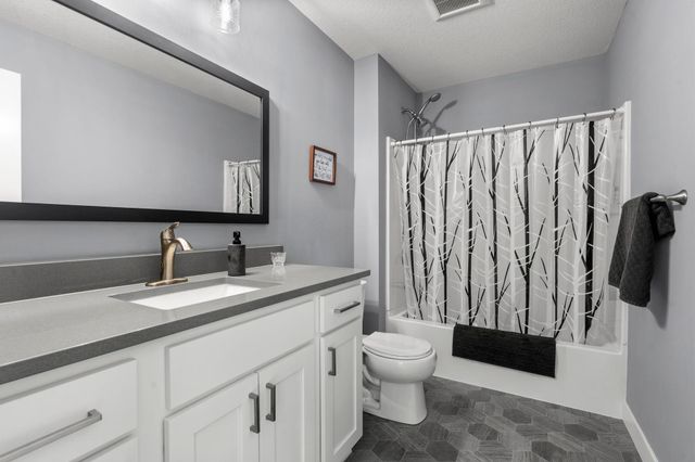 9758 Jordan Court NE, Hanover, MN 55341