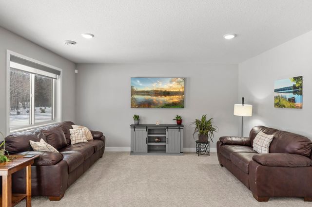 9758 Jordan Court NE, Hanover, MN 55341