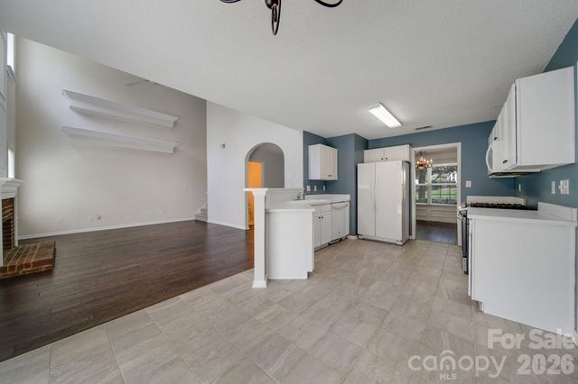11343 Fox Hill Drive, Charlotte, NC 28269