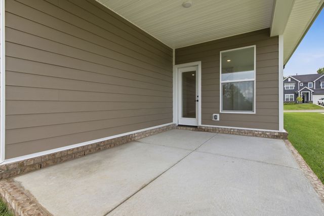 1096 Callaway Drive, Lebanon, TN 37087