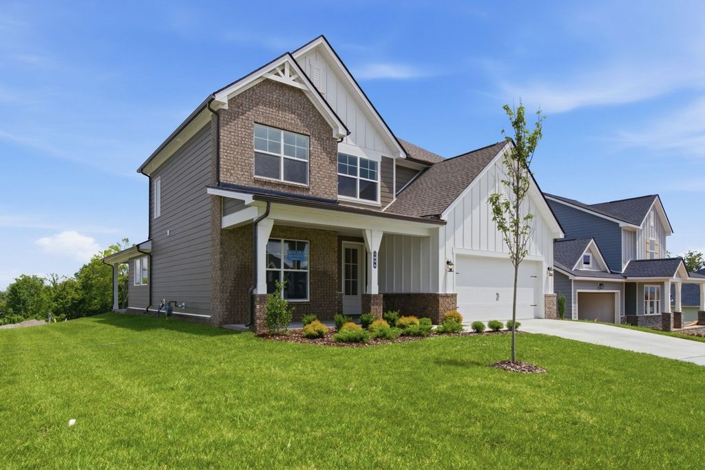 1096 Callaway Drive, Lebanon, TN 37087
