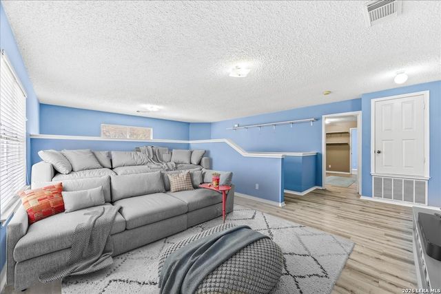 9206 Dancove Dr, San Antonio, TX 78250