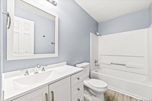 9206 Dancove Dr, San Antonio, TX 78250