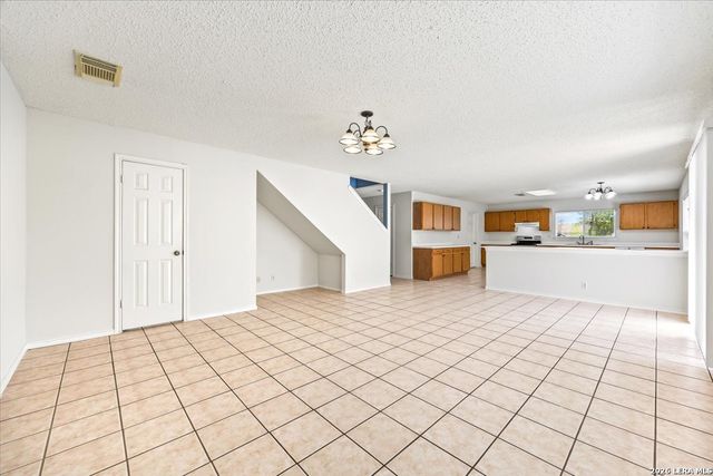 9206 Dancove Dr, San Antonio, TX 78250