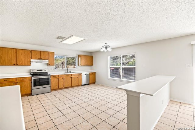 9206 Dancove Dr, San Antonio, TX 78250