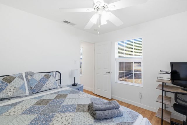 1205 Comanche Cove Drive, Granbury, TX 76048