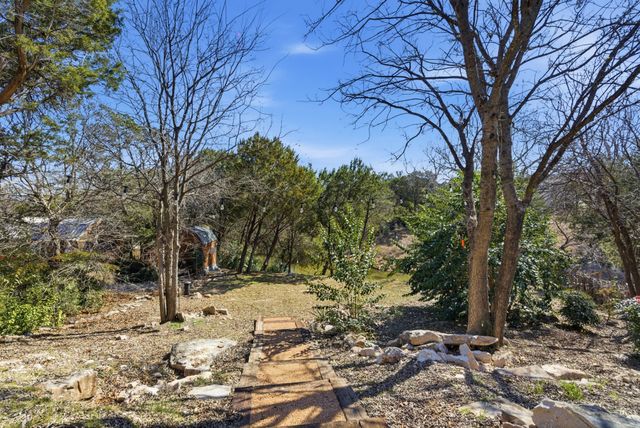 1205 Comanche Cove Drive, Granbury, TX 76048