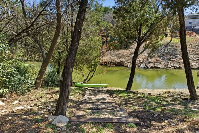 1205 Comanche Cove Drive, Granbury, TX 76048