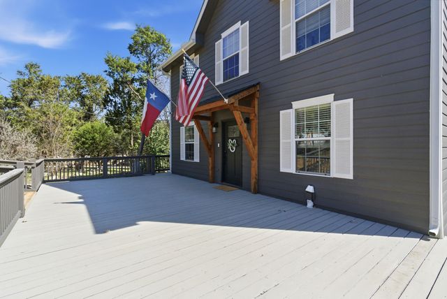 1205 Comanche Cove Drive, Granbury, TX 76048