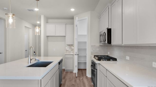 2537 High Ground, San Antonio, TX 78245