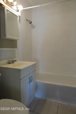 1717 LINDSEY Road, Jacksonville, FL 32221