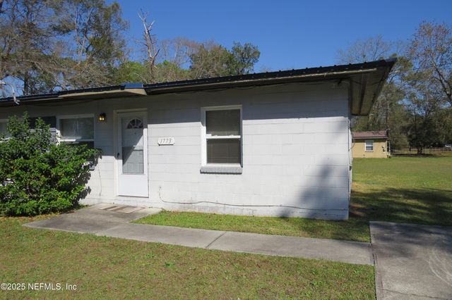 1717 LINDSEY Road, Jacksonville, FL 32221