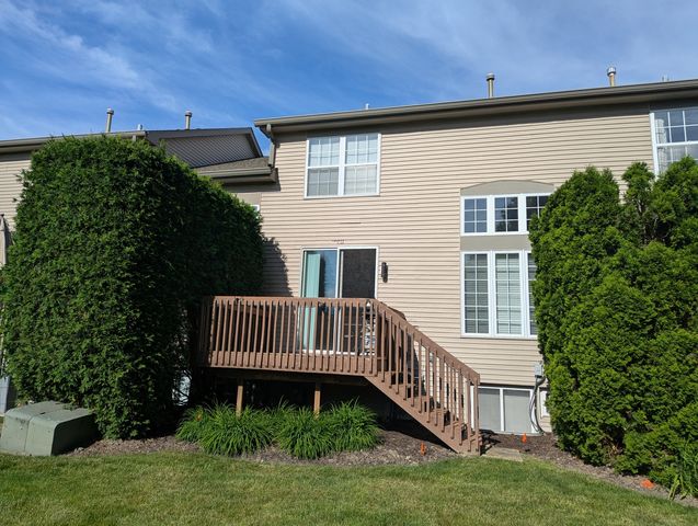39811 N Long Drive 2, Antioch, IL 60002
