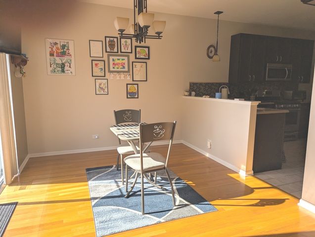 39811 N Long Drive 2, Antioch, IL 60002