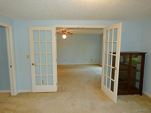 19 Crownview, Hamburg, NY 14075