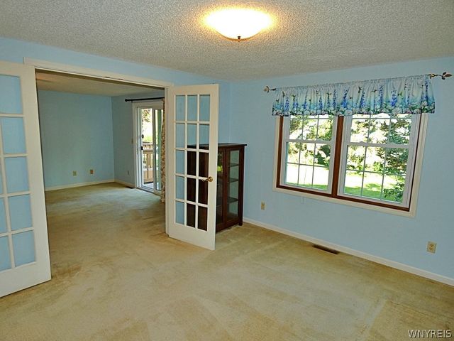 19 Crownview, Hamburg, NY 14075
