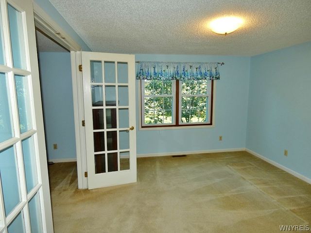19 Crownview, Hamburg, NY 14075