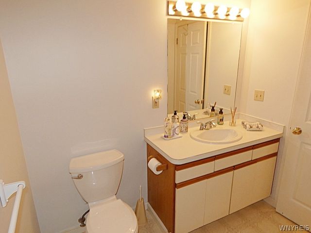 19 Crownview, Hamburg, NY 14075