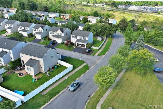 19 Crownview, Hamburg, NY 14075