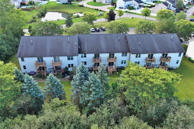 19 Crownview, Hamburg, NY 14075