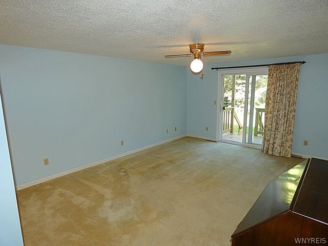 19 Crownview, Hamburg, NY 14075