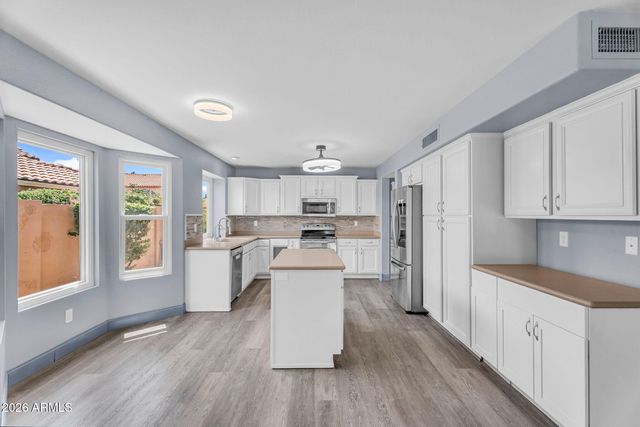 1575 S PENNINGTON Drive, Chandler, AZ 85286