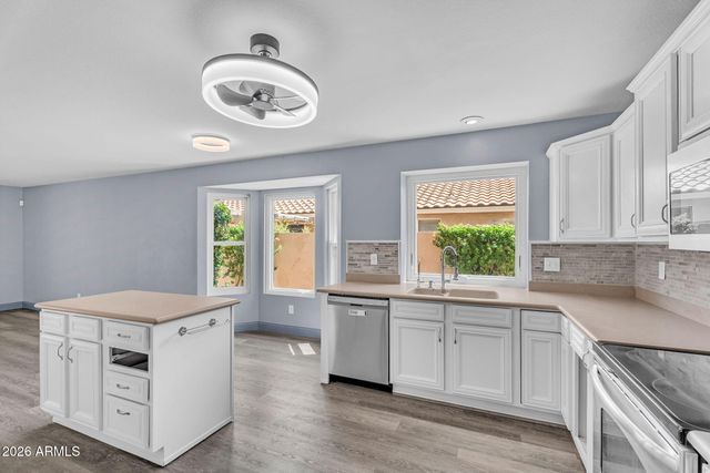 1575 S PENNINGTON Drive, Chandler, AZ 85286