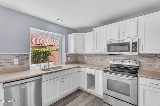 1575 S PENNINGTON Drive, Chandler, AZ 85286