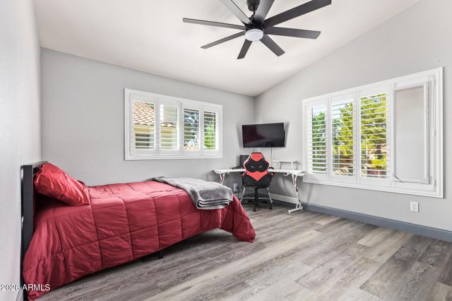 1575 S PENNINGTON Drive, Chandler, AZ 85286